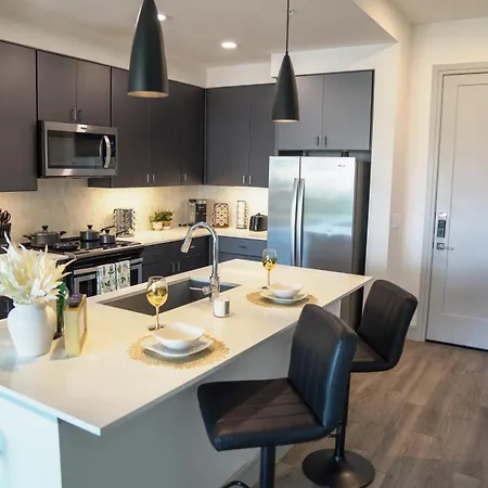 The Greenleaf Getaway Near Nrg Stadium